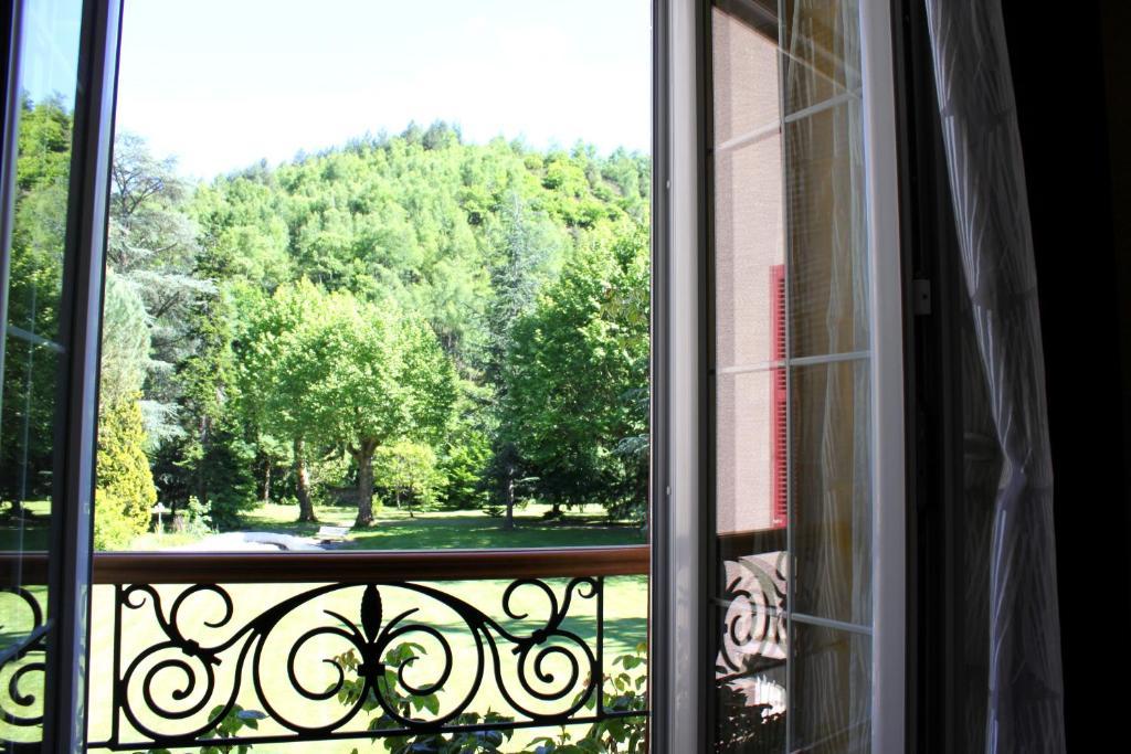 Chambres D'Hotes Chateau De Viviez Exteriör bild
