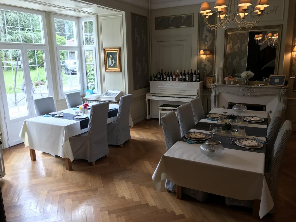 Chambres D'Hotes Chateau De Viviez Exteriör bild