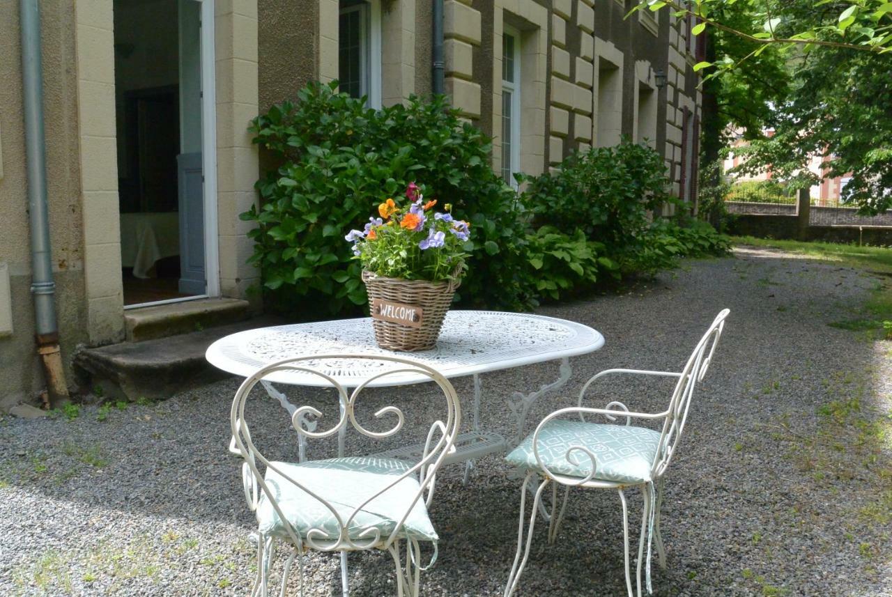Chambres D'Hotes Chateau De Viviez Exteriör bild